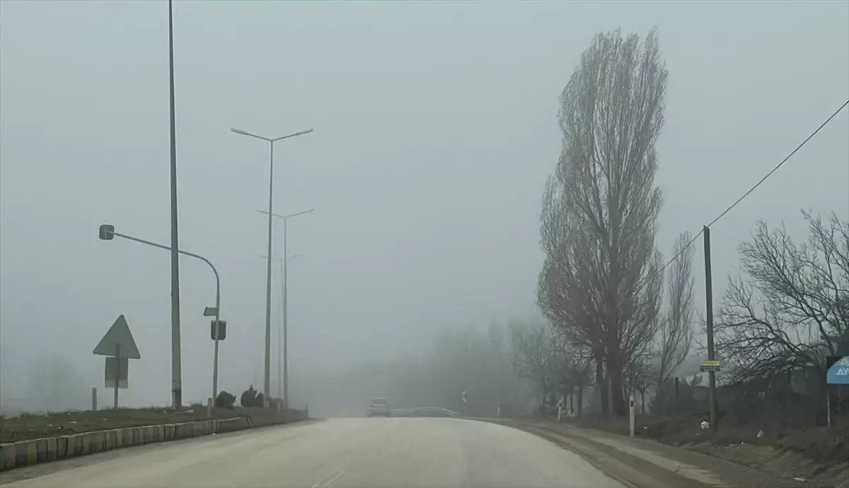 Kastamonu\'da Sis Görüş Mesafesini Düşürdü