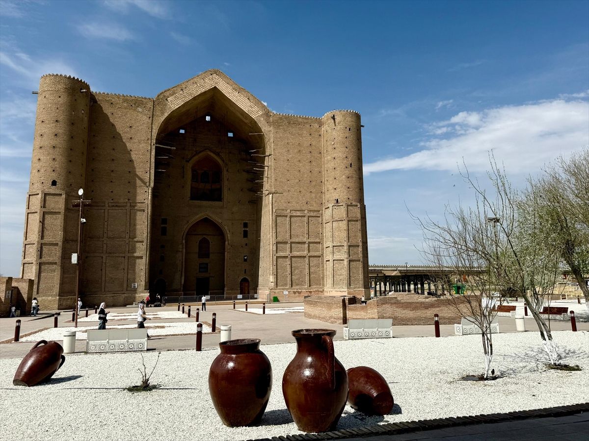 Kazakistan\'dan Yesevi Mirası İçin Eylem Planı