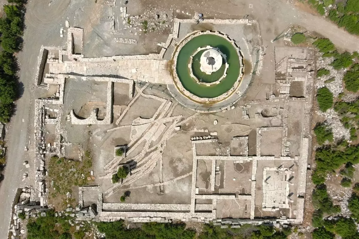 Kibyra Antik Kenti\'nde Medusa Mozaiği Ziyarete Açıldı