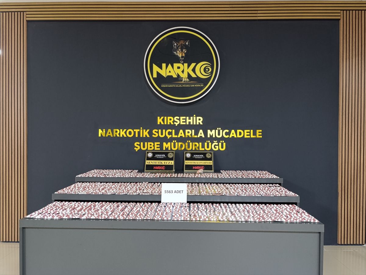 Kırşehir\'de Uyuşturucu Operasyonu: 5 Bin 563 Hap Ele Geçirildi
