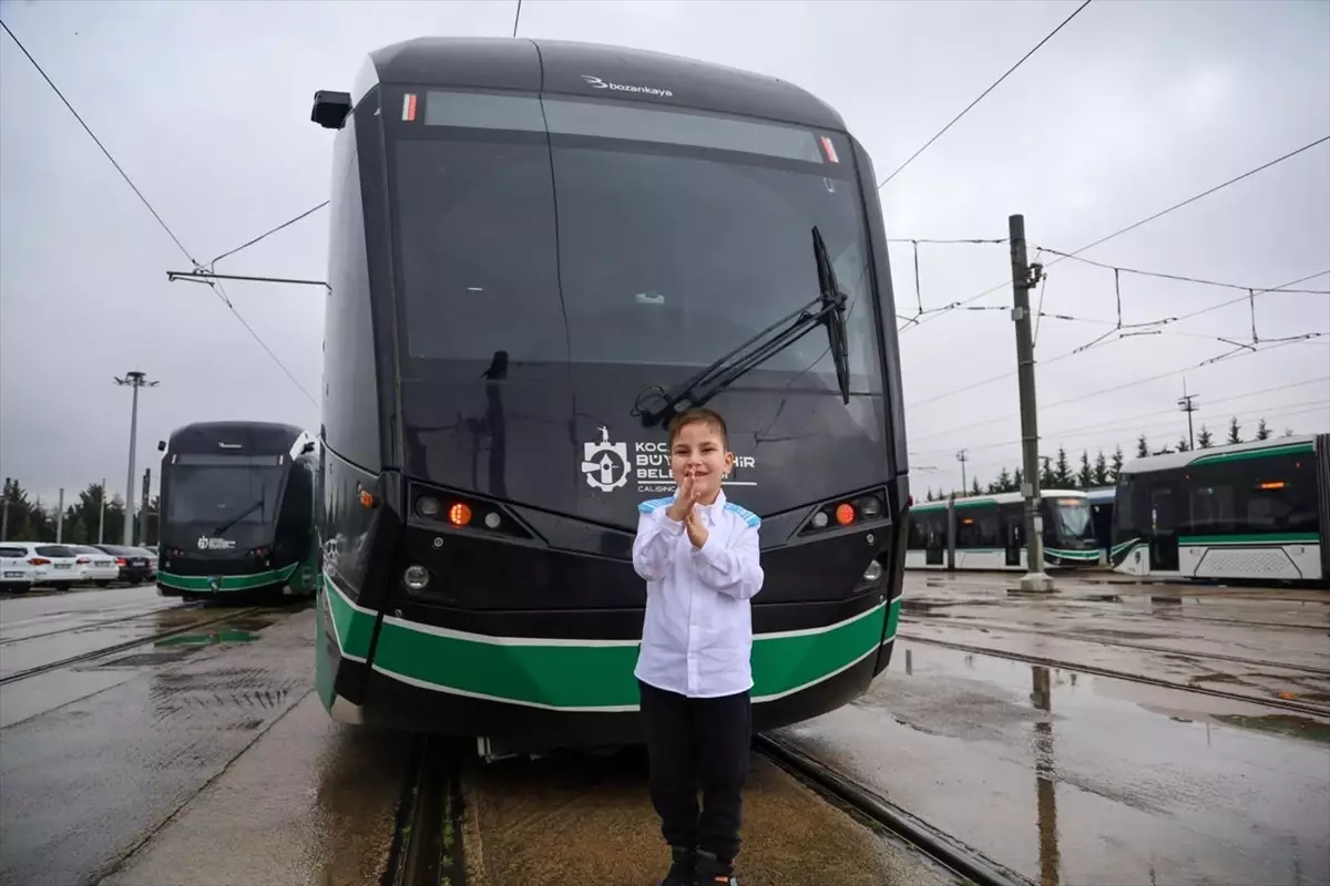 Otizmli Çocuğun Vatman Olma Hayali Gerçekleşti