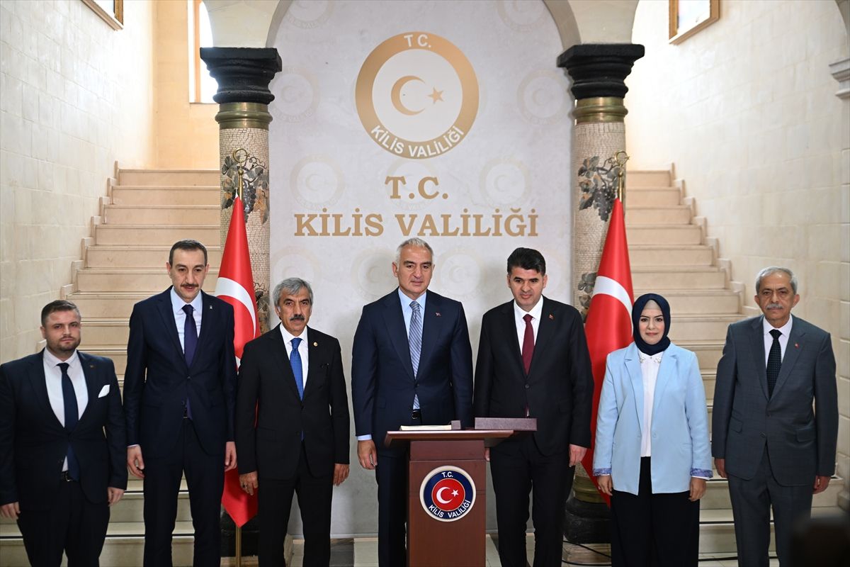 Bakan Ersoy\'dan Tarihi Eser Kaçakçılığı Uyarısı