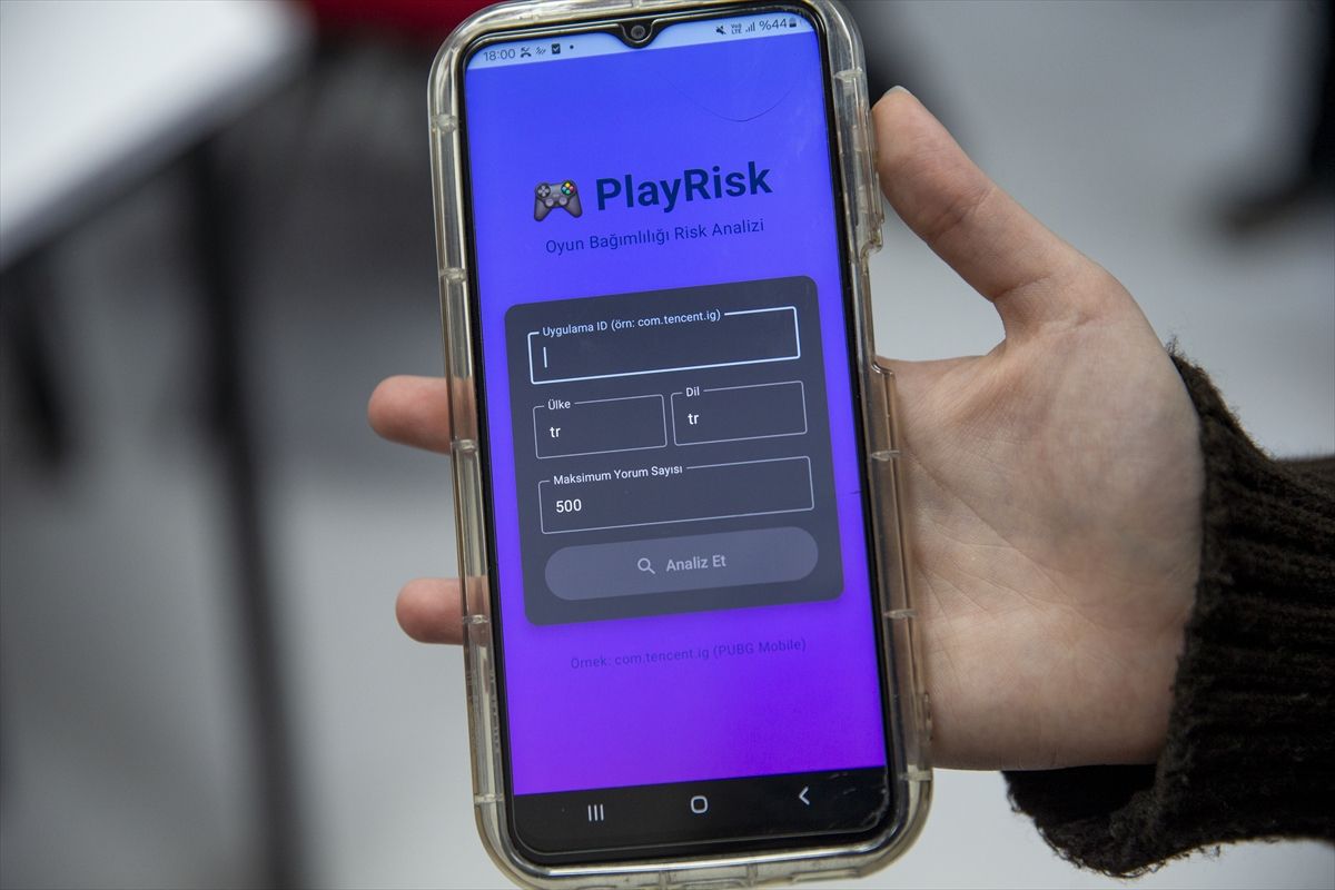 Öğrencilerden Yapay Zeka Destekli Oyun Analizi