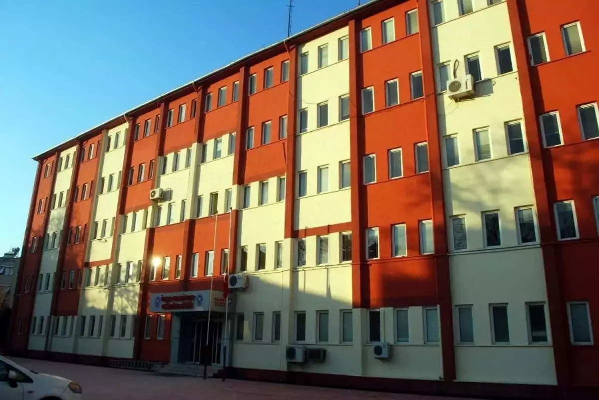 Salihli\'de Fuhuş Operasyonu