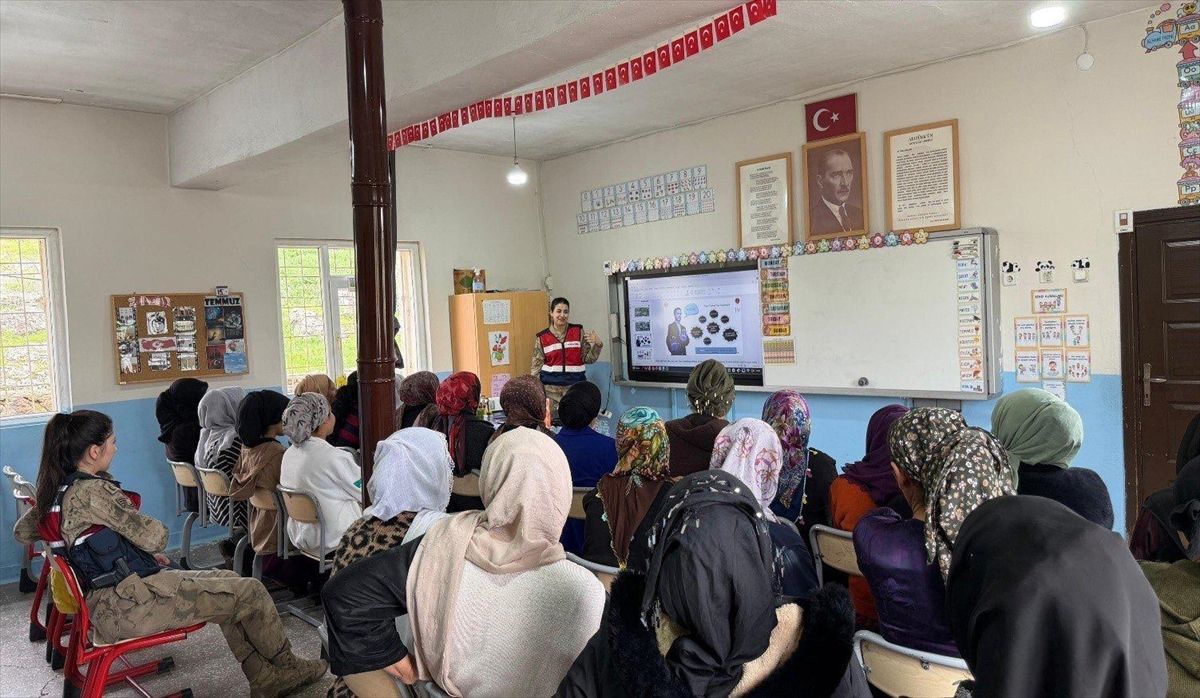 Mardin\'de Annelere Madde Bağımlılığı Eğitimi