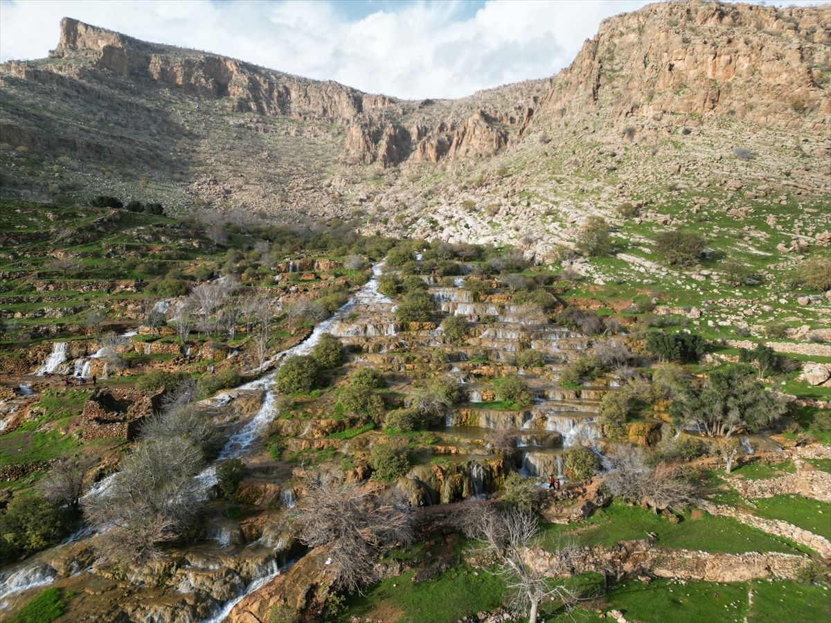 Emrud Travertenleri Dronla Görüntülendi