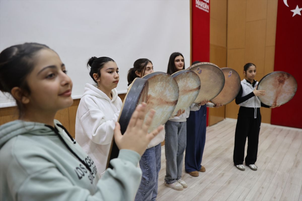 Mardin\'de Çok Dilli Müzik Kültürü Yaşatılıyor