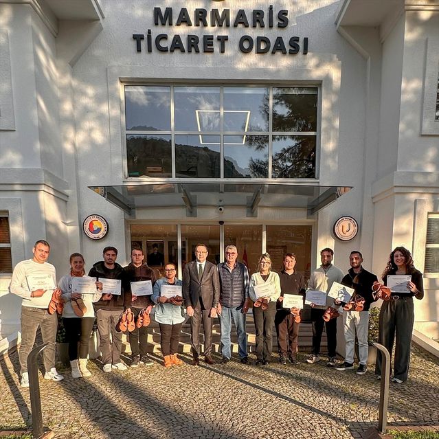 Marmaris’te Geleneksel Sandalet Eğitimi Tamamlandı