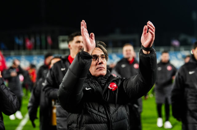 Mutluluğun zirvesinde olan Montella, kötü haberi canlı yayında aldı