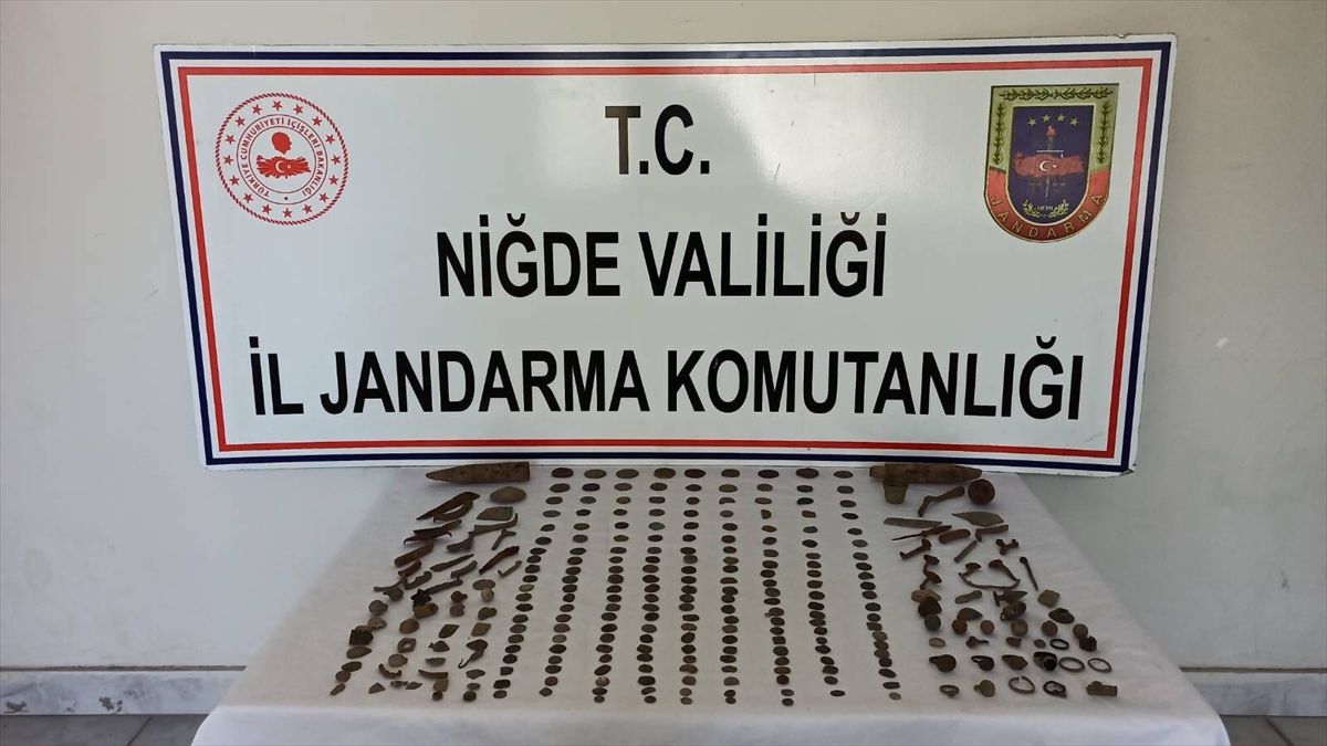 Niğde\'de 190 Sikke ve 100 Obje Ele Geçirildi