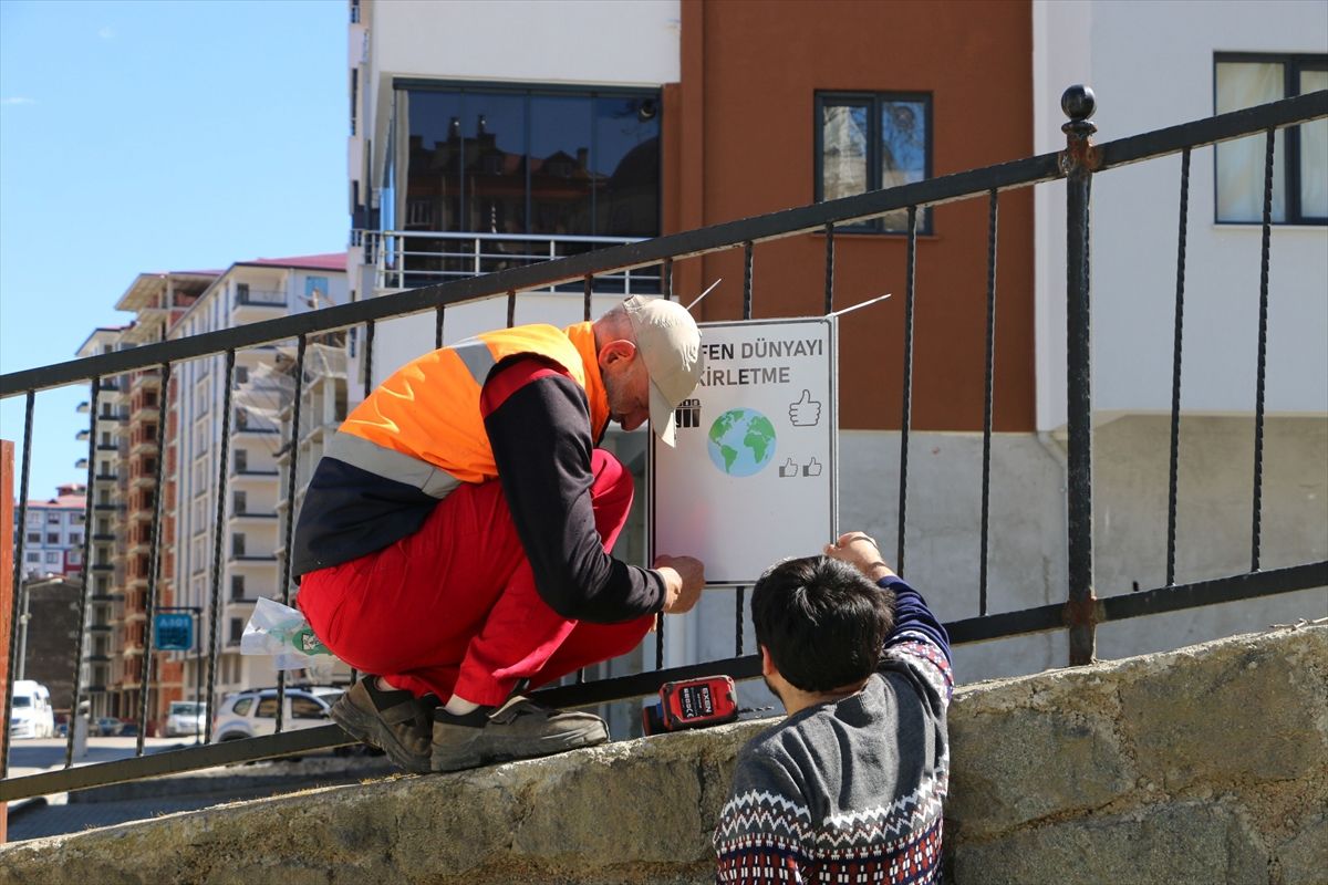 Of\'ta Öğrenciler Çevre Temizliği Yaptı
