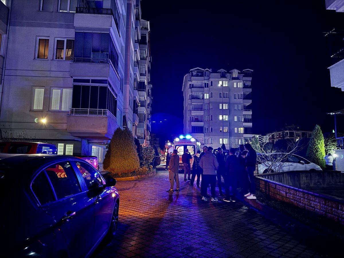 Ordu\'da Yangında Ağır Yaralanan Yaşlı Adam Hastaneye Kaldırıldı