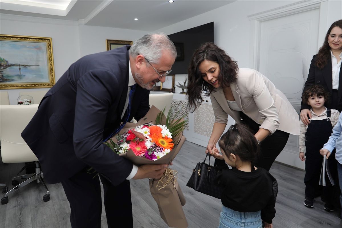 Otizm Farkındalık Günü\'nde Özel Öğrencilere Destek