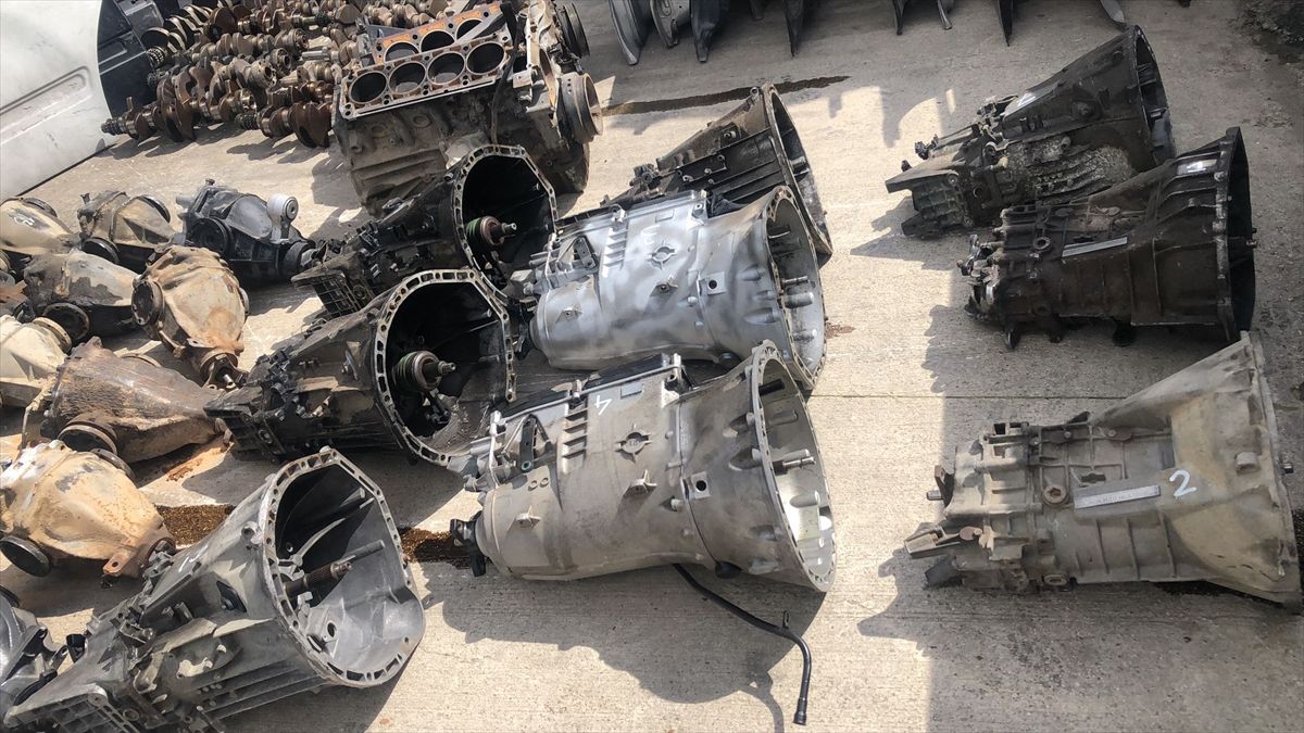 Gümrük Kaçağı Oto Parçaları Ele Geçirildi