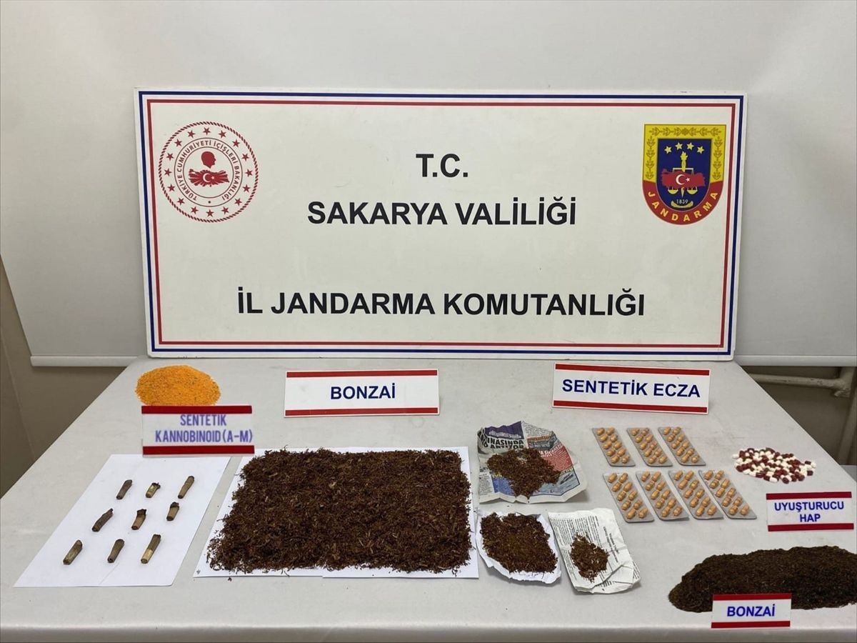 Sakarya\'da Uyuşturucu Operasyonu: 2 Tutuklama