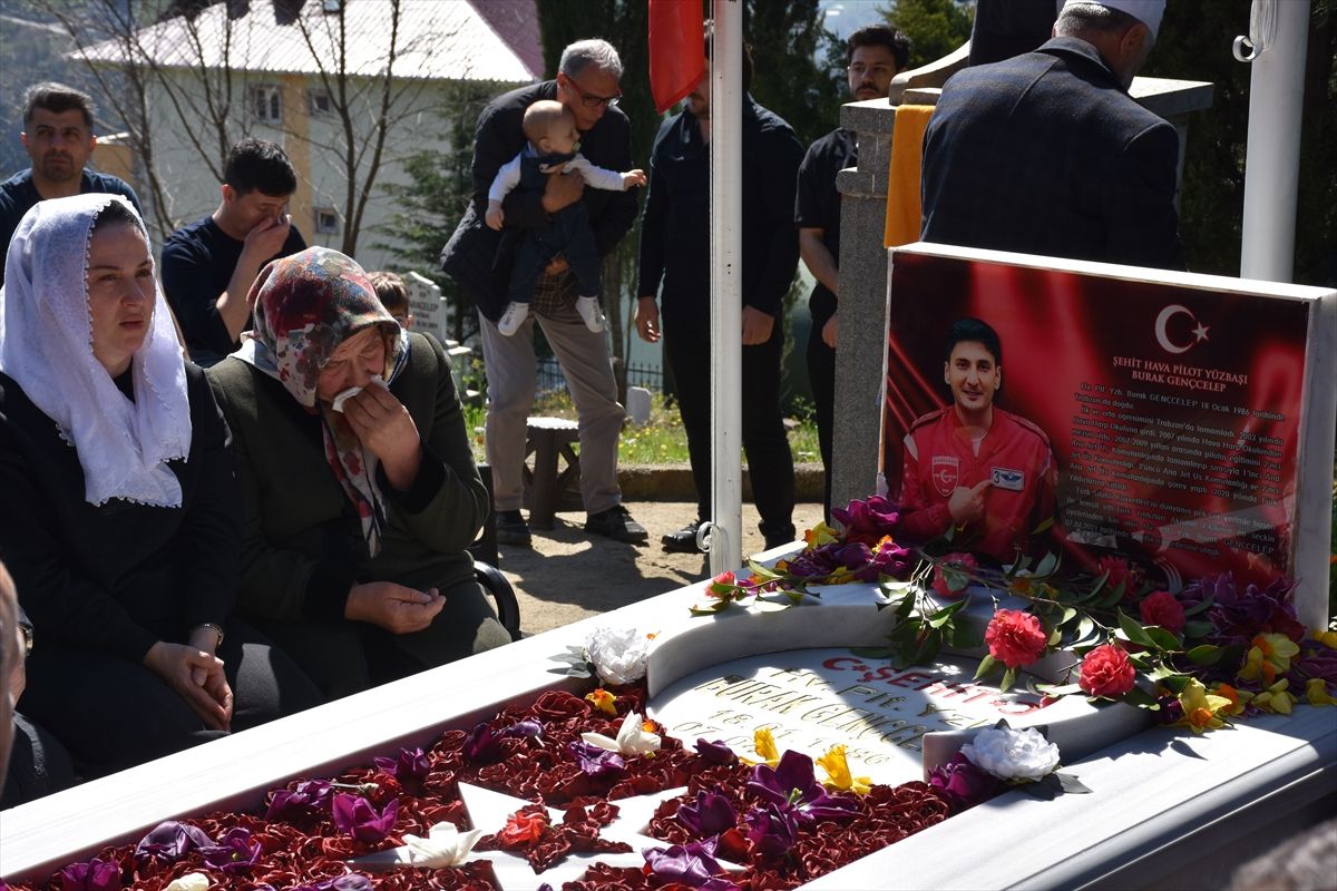 Şehit Hava Pilot Yüzbaşı Burak Gençcelep, memleketi Trabzon\'da anıldı