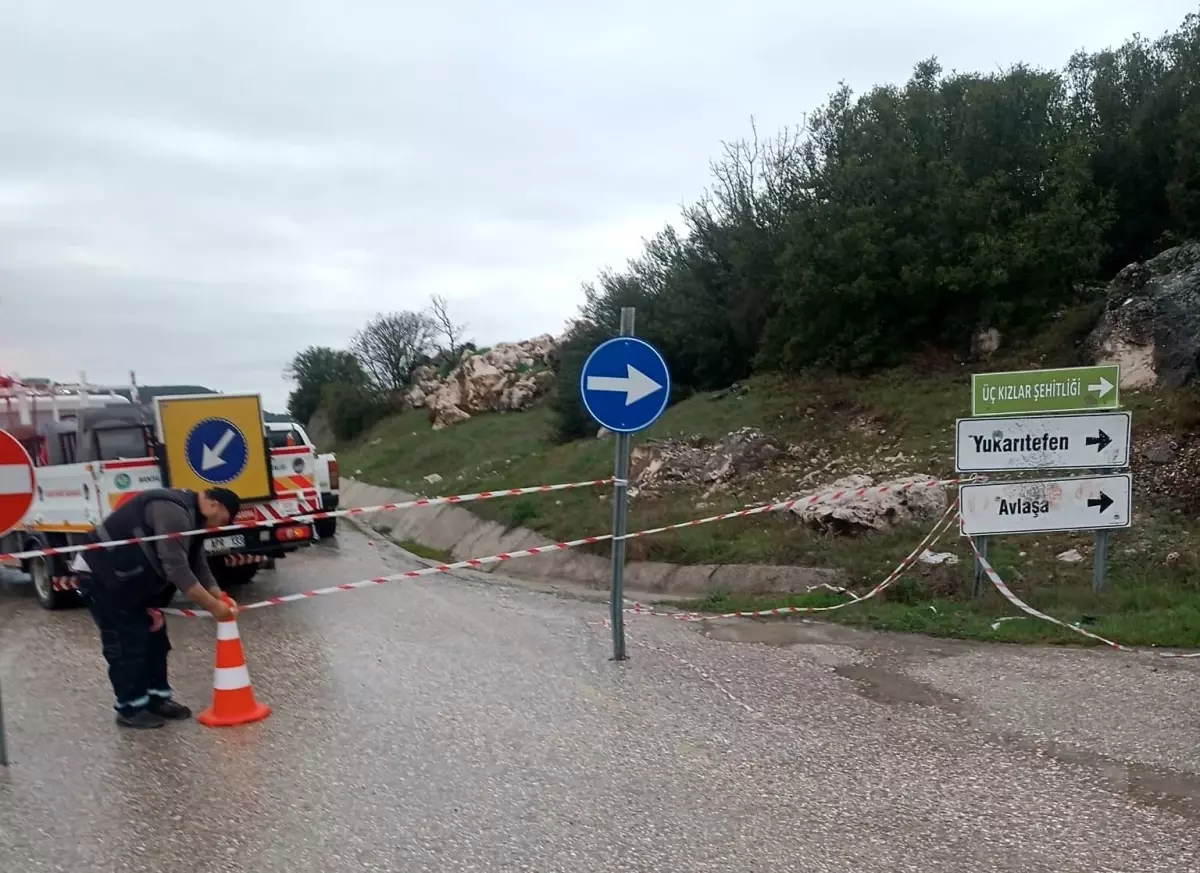 Selendi-Kula Yolu Yine Kapalı