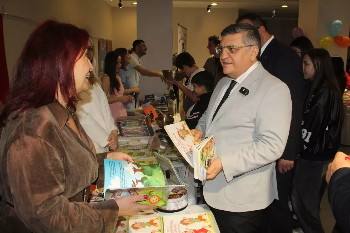 Sinop\'ta Çocuk Kitapları Fuarı Açıldı