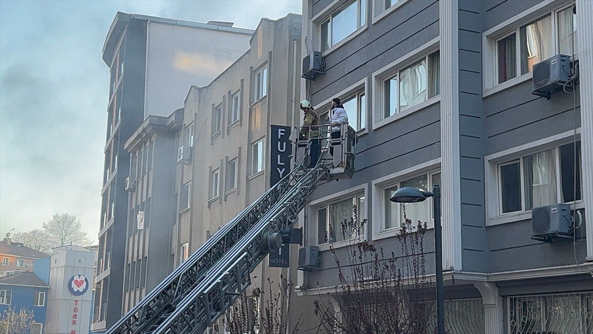 Şişli\'de Yangın: 6 Kişi Kurtarıldı