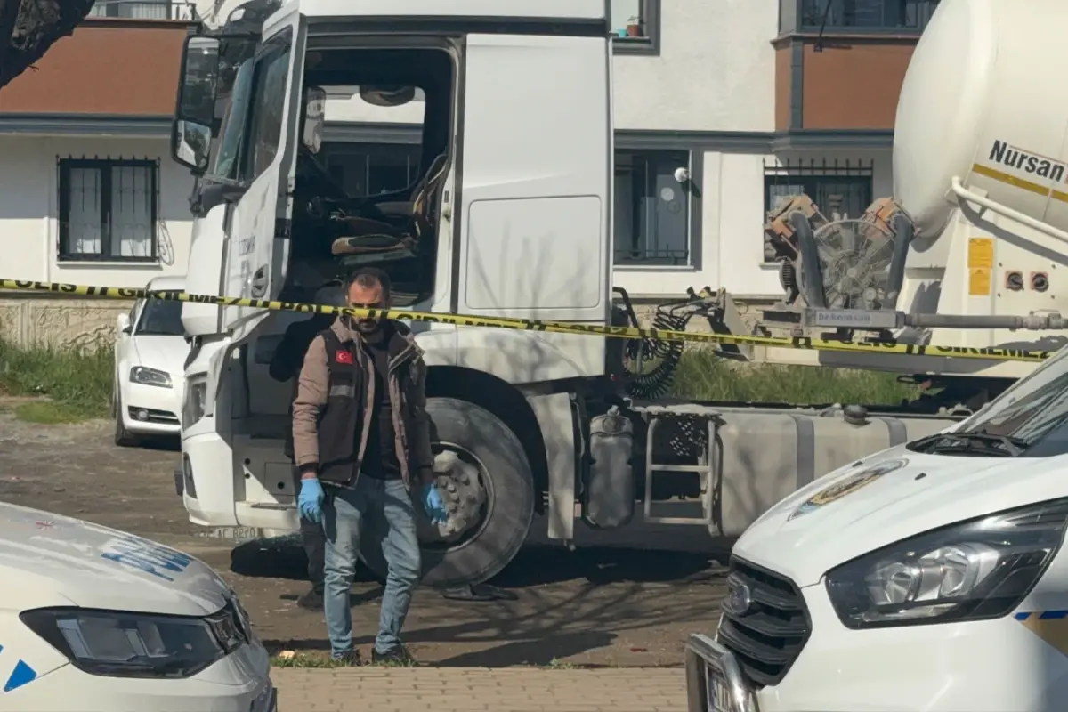 TIR\'ın altına saklanarak pusu kuran kasklı katil ağabeyi çıktı