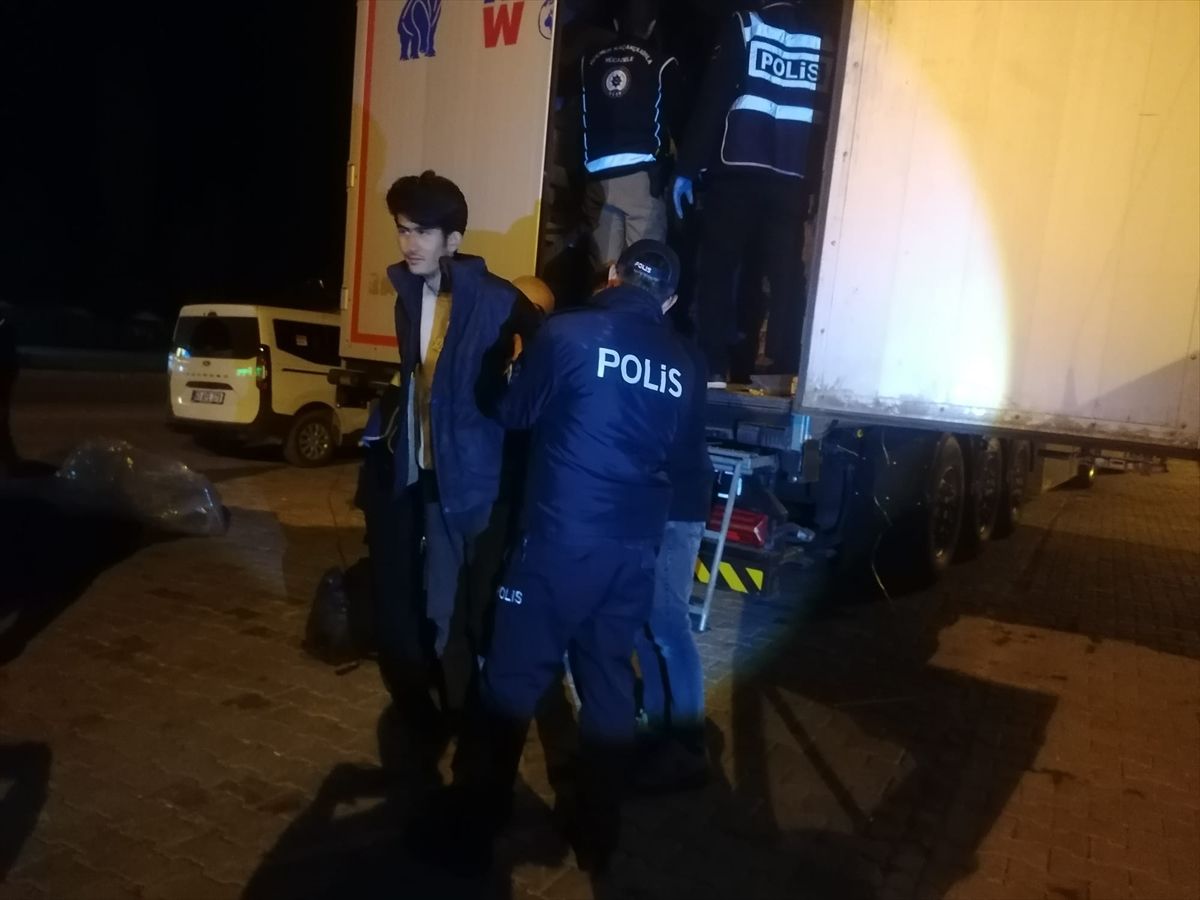 Erbaa\'da Düzensiz Göçmen Operasyonu