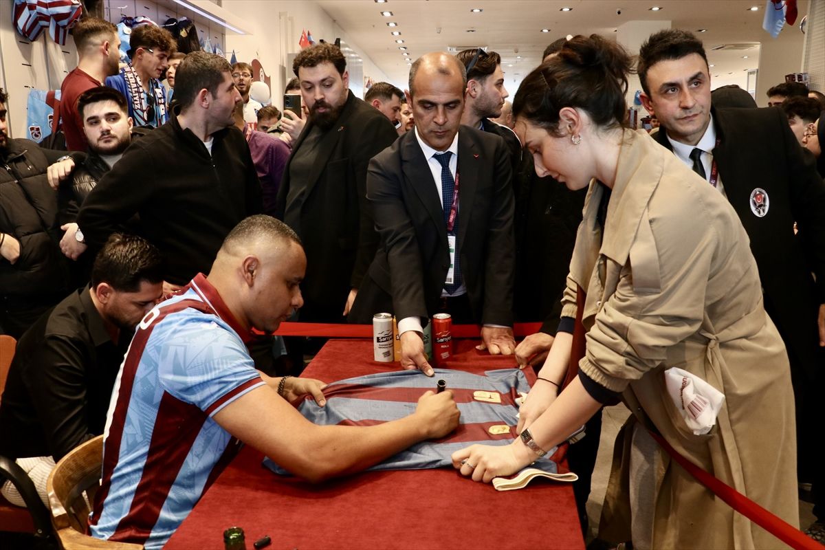 Jaja, Trabzonspor Taraftarlarıyla Buluştu