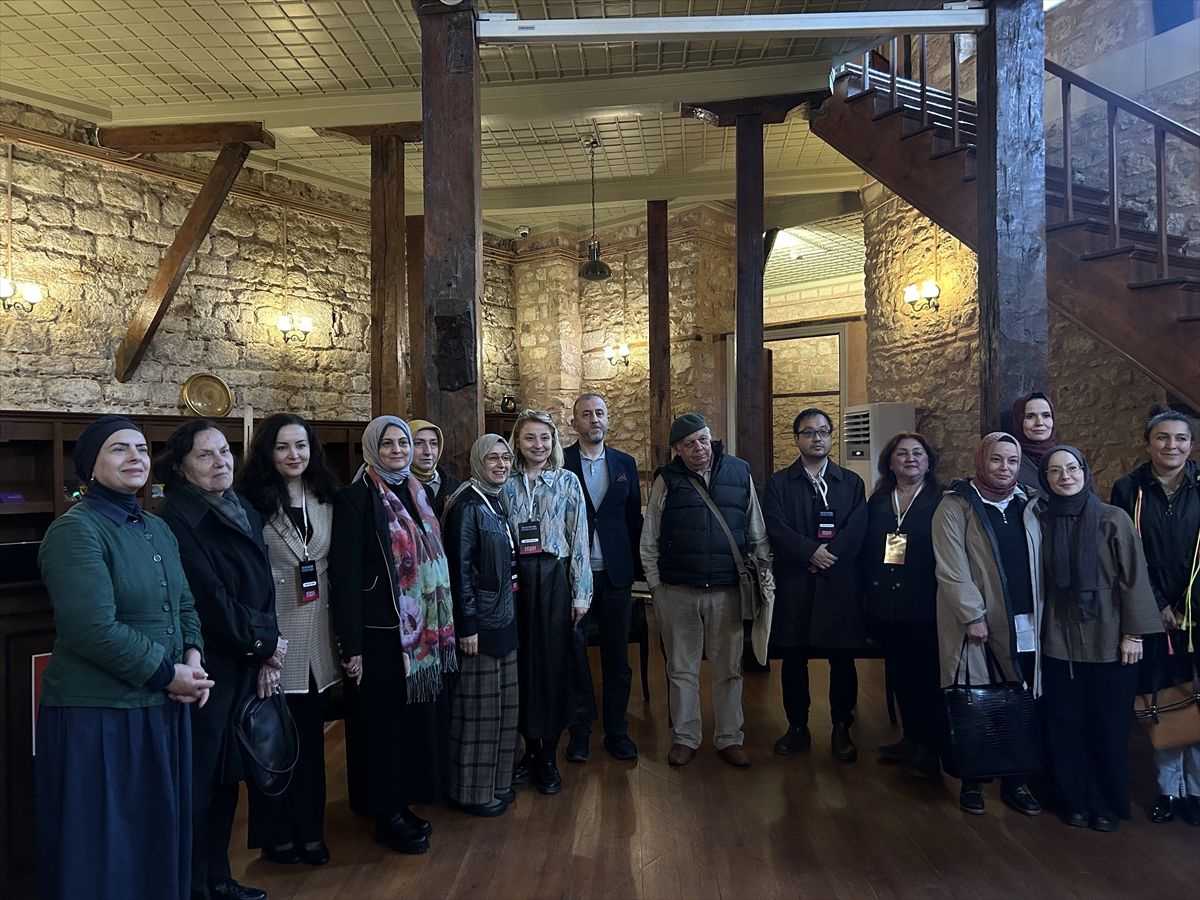 Gelenek ve Modernite Paneli