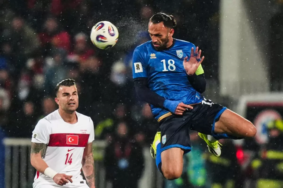 Vedat Muriqi\'den kendisini suçlayan taraftara tepki: Yazıklar olsun sana, Allah seni kahretsin