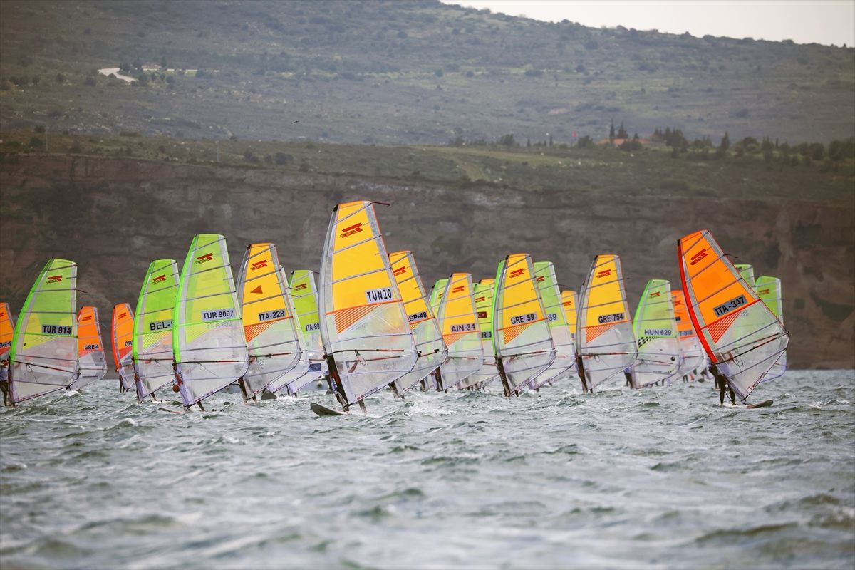 Foça\'da Yelken Şampiyonası Başladı