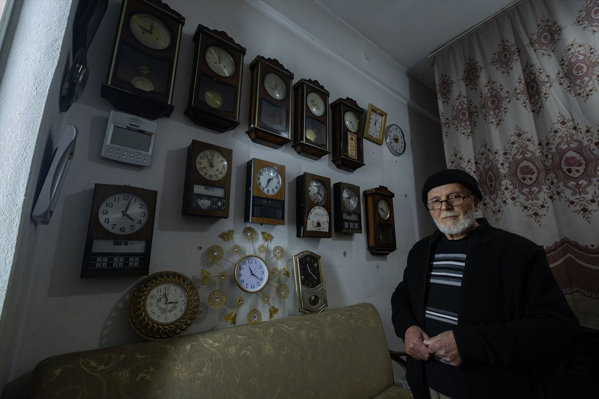 74 Yaşında Saat Tamircisi