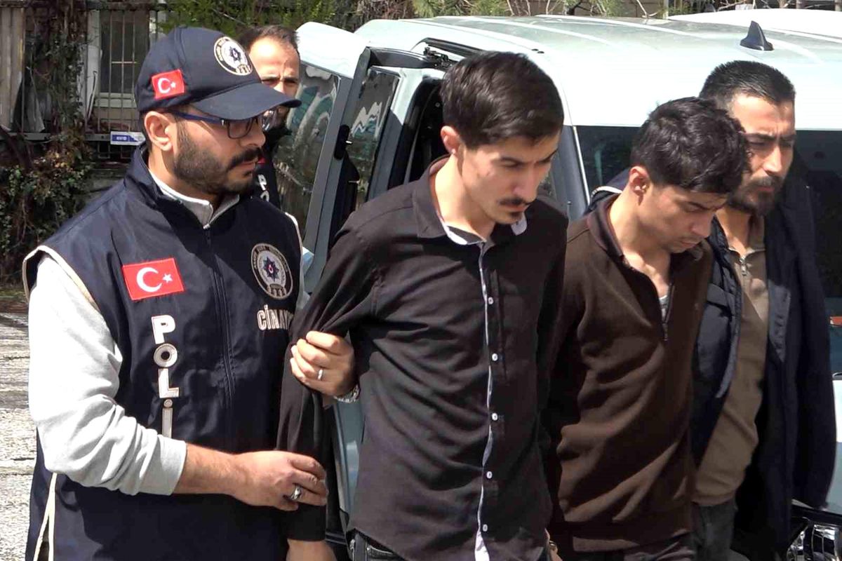 Kırıkkale\'de Kardeşlerden Babaya Şiddet