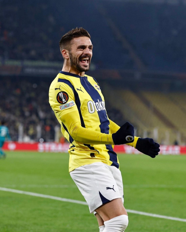 Çifte bomba yolda! Fenerbahçe'den dünyayı sallayacak transfer hamlesi