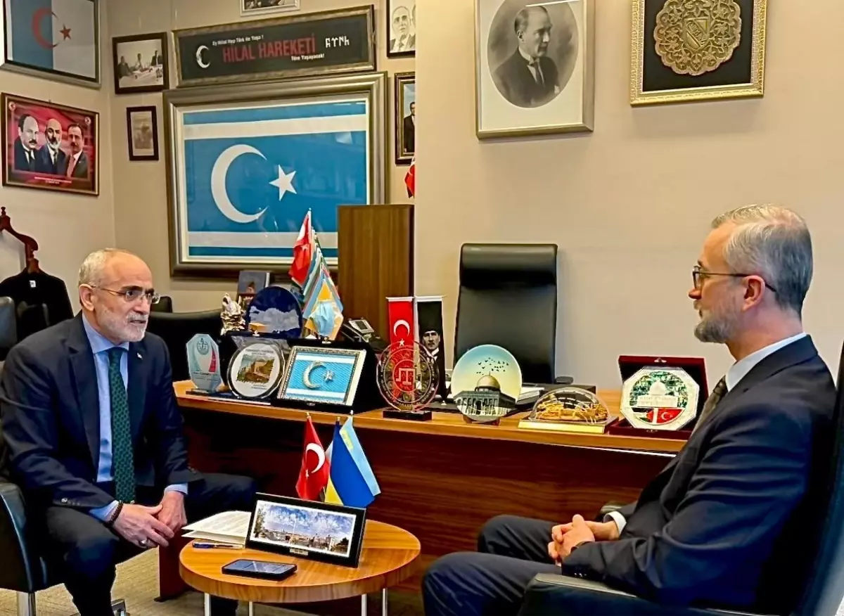 Cumhurbaşkanı Başdanışmanı Topçu, Ukrayna Büyükelçisi Celal ile görüştü