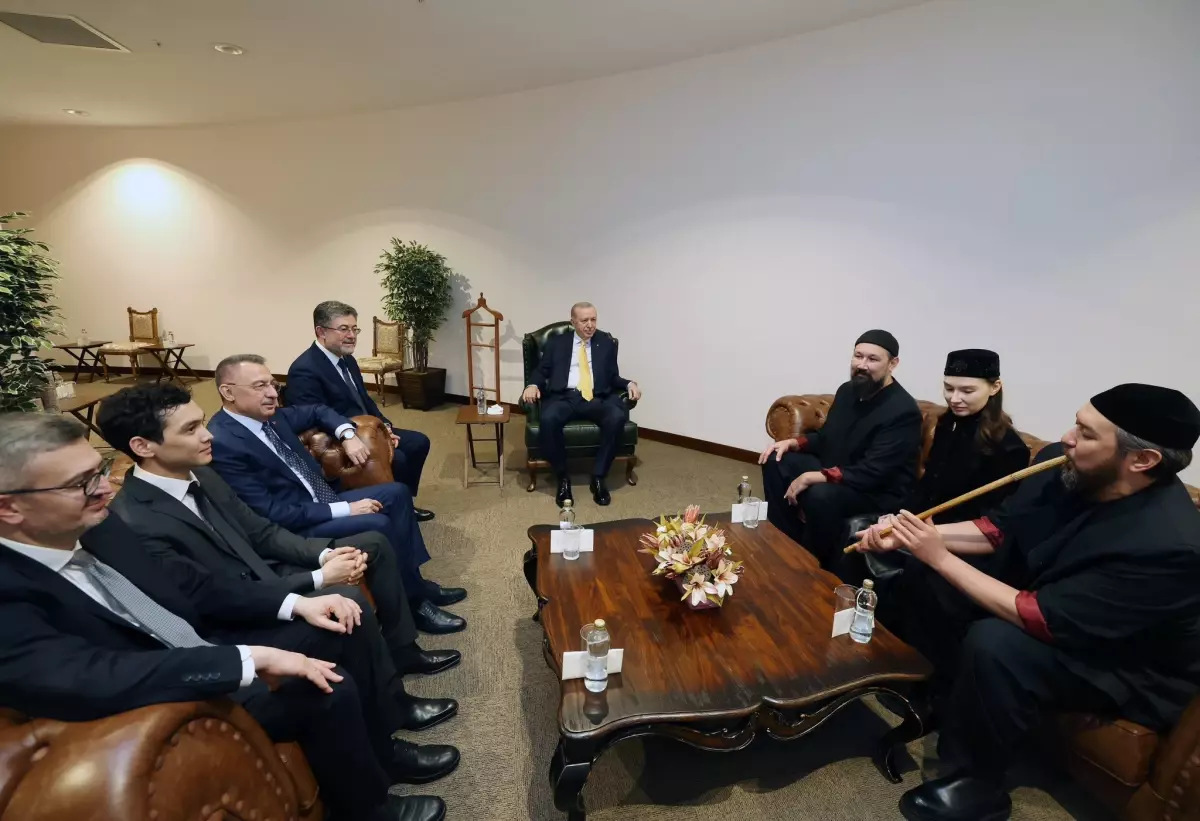 Cumhurbaşkanı Erdoğan, \'Ay Yola\' Müzik Grubunu Ağırladı