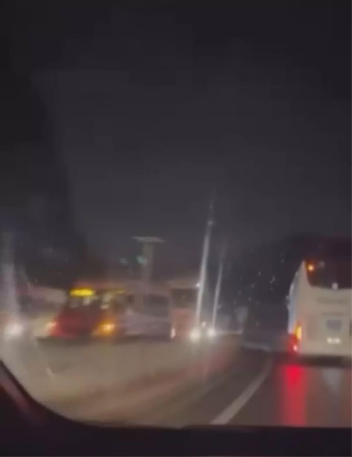 Geyve\'de Zincirleme TIR Kazası