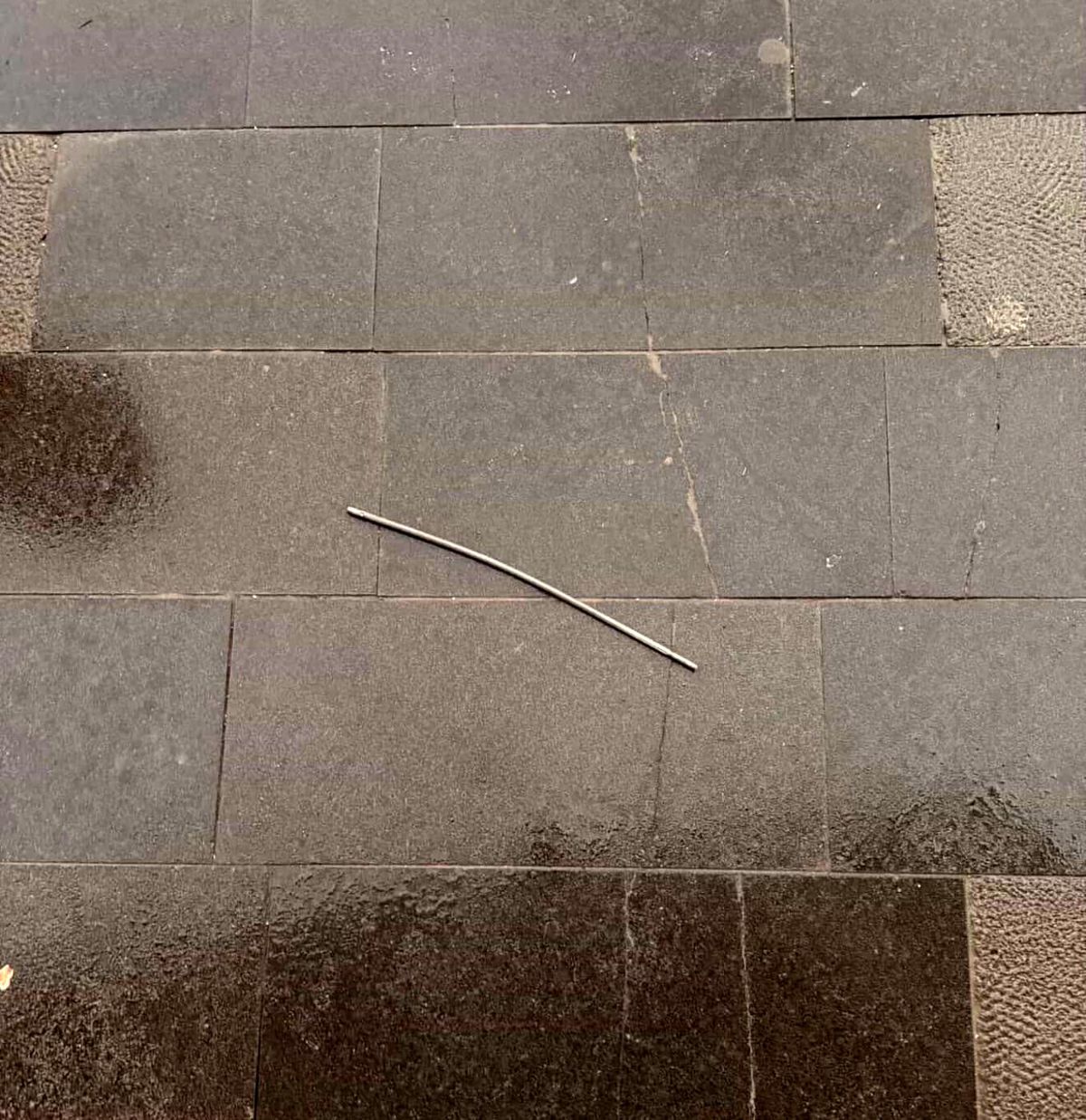 Elazığ\'da AVM Önünde Yaralanma