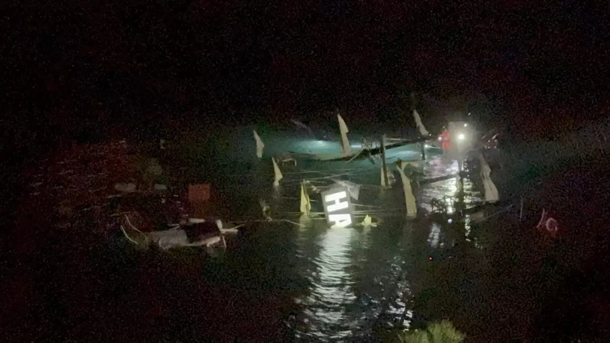 Fethiye\'de Tur Teknesi Battı: 1 Kayıp