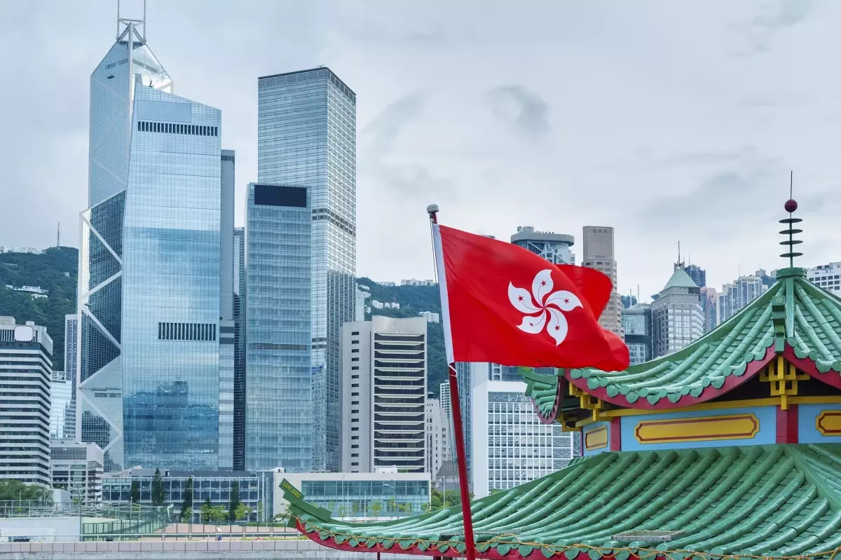 Hong Kong ilk stablecoin lisanslarını geciktirdi