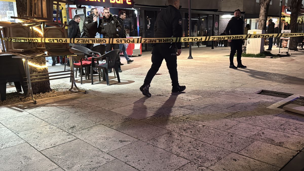 Kütahya\'da Kavga: 1 Kişi Bıçakla Yaralandı