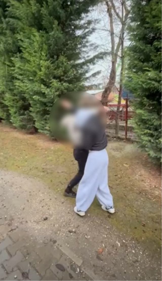 Bu çocuklara ne oldu! Liseli kızı acımasızca dövdüler