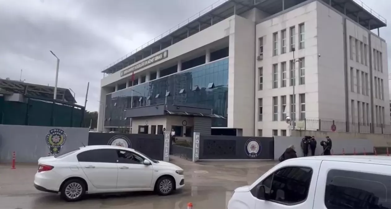 Bursa\'da Rüşvet Soruşturması: Mustafa Bozbey Gözaltında