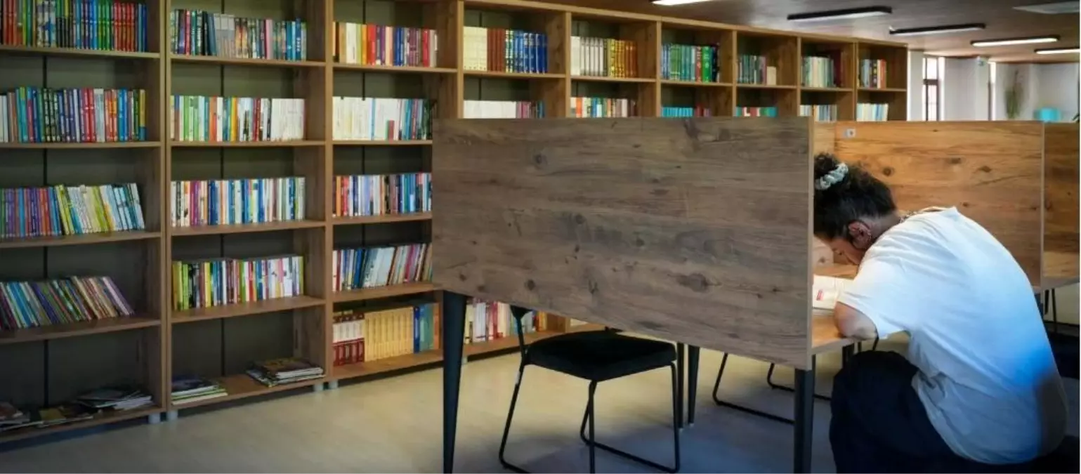 Trabzon\'da kütüphaneler on binlerce kişiyi ağırlıyor