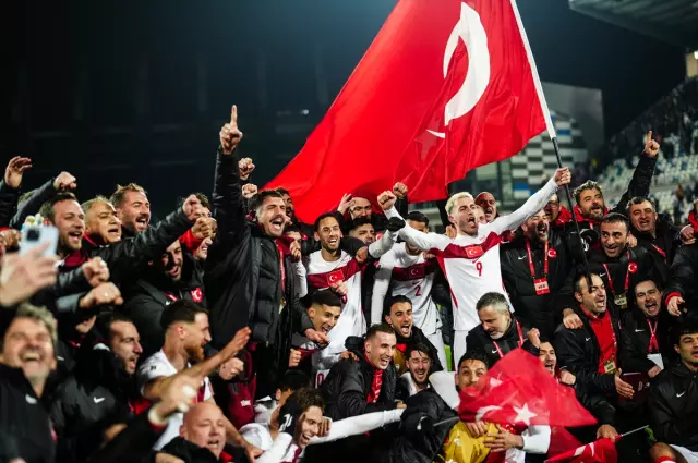 Bu kez Tarkan değil! TFF Başkanı telefon açtı: Dünya Kupası şarkısını o yapacak