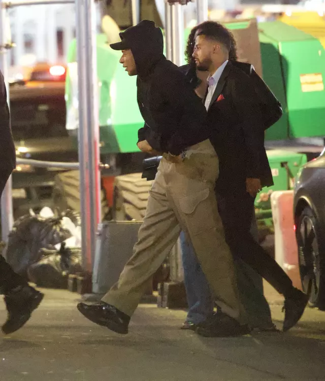 Büyük aşk çabuk bitti! Yıldız isim başka bir kadınla görüldü