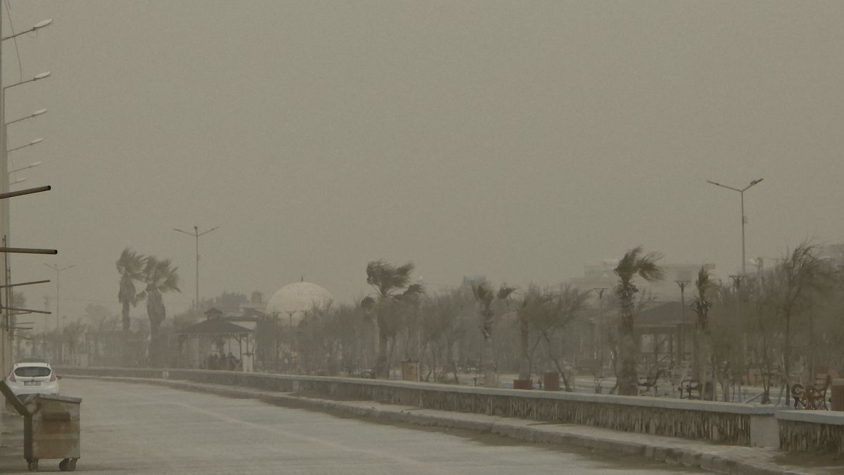 Çöl Tozu Adana ve Hatay\'ı Etkiledi