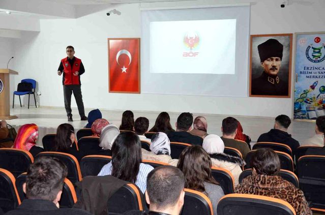 Erzincan’da Öğretmenlere Terörle Mücadele Semineri