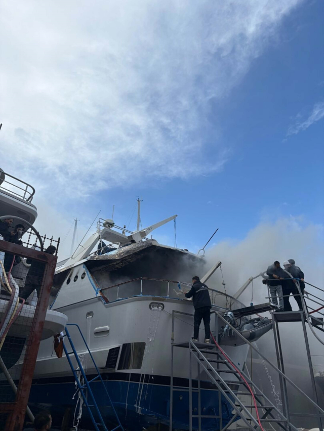 Eski kulüp başkanının yatı alev alev yandı