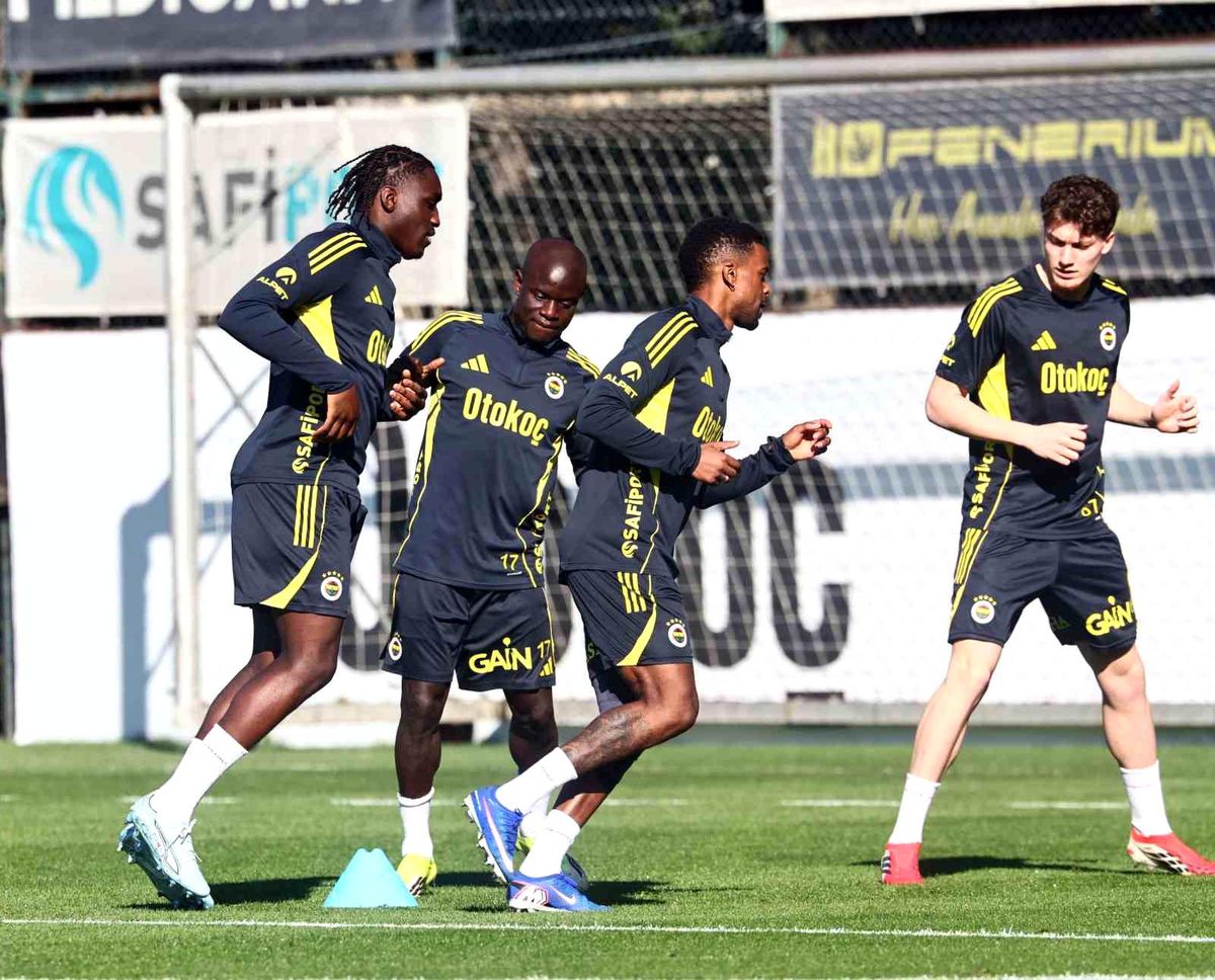 Fenerbahçe Beşiktaş Maçına Hazırlanıyor