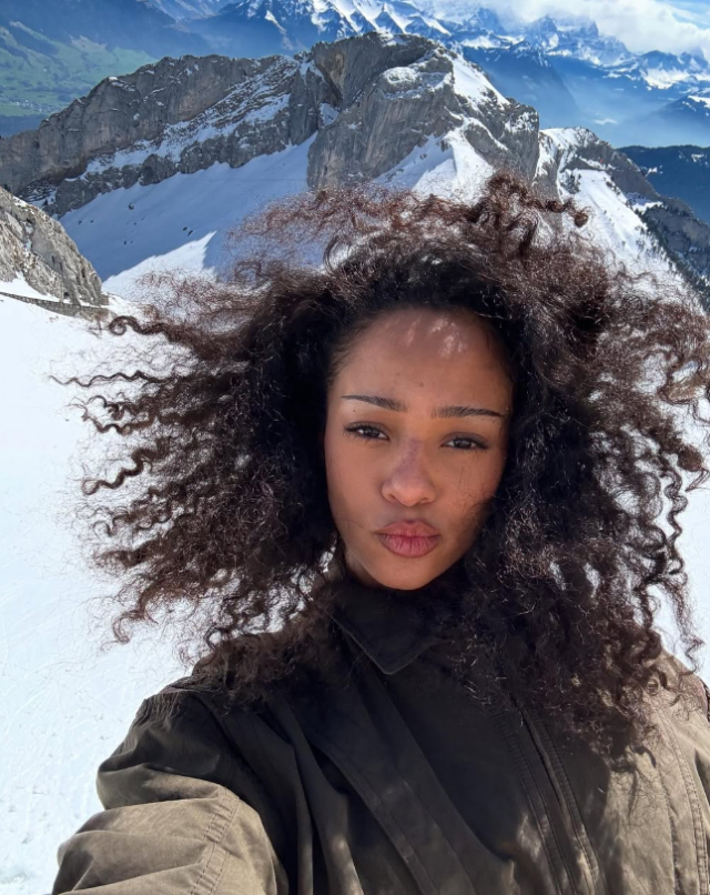 Filistin'e destek verdi, gruptan atıldı! Dünyaca ünlü şarkıcıdan yeni hamle geldi