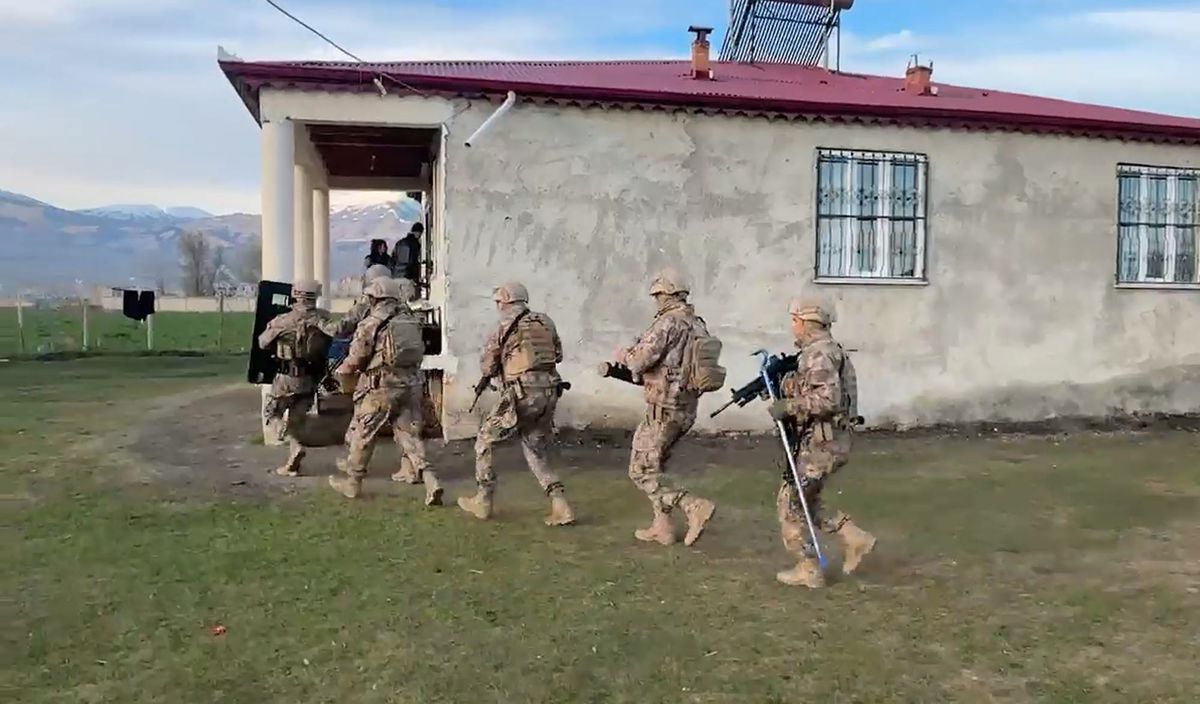 Iğdır\'da Uyuşturucu Operasyonunda 9 Tutuklama